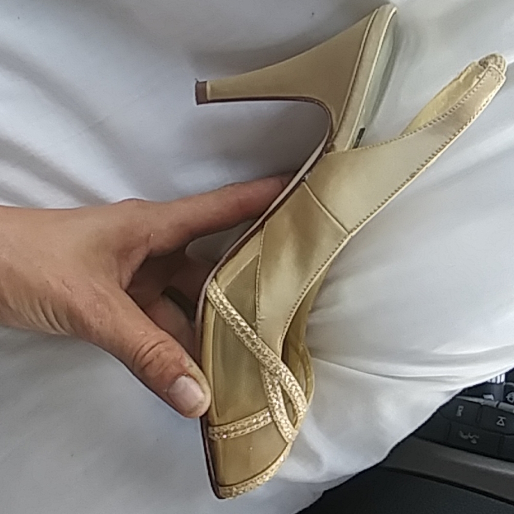 Heels - Picture 2 of 6
